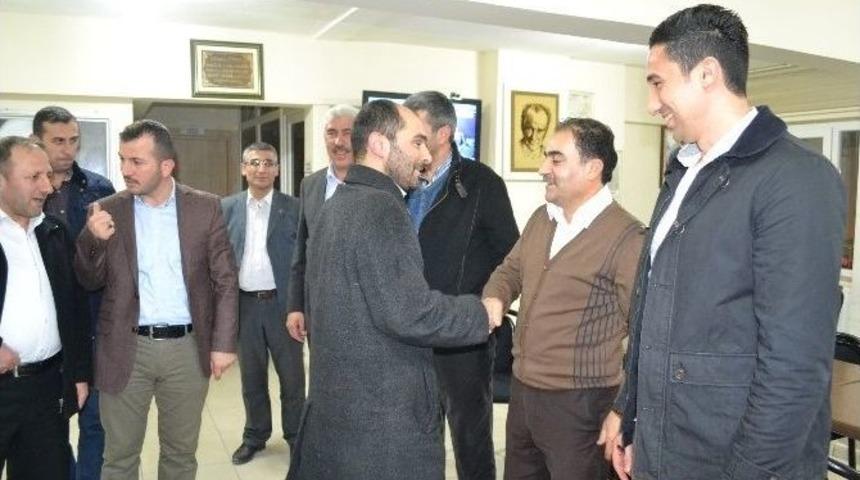 Saadet Partisi&rsquo;nden Ak Parti&rsquo;ye &rsquo;hayırlı Olsun&rsquo; Ziyareti