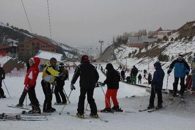 Bursa Ve Erzurum’da Yaşanan Ölümler, Kayak Merkezlerindeki Güvenlik Tedbirlerini Akla Getirdi