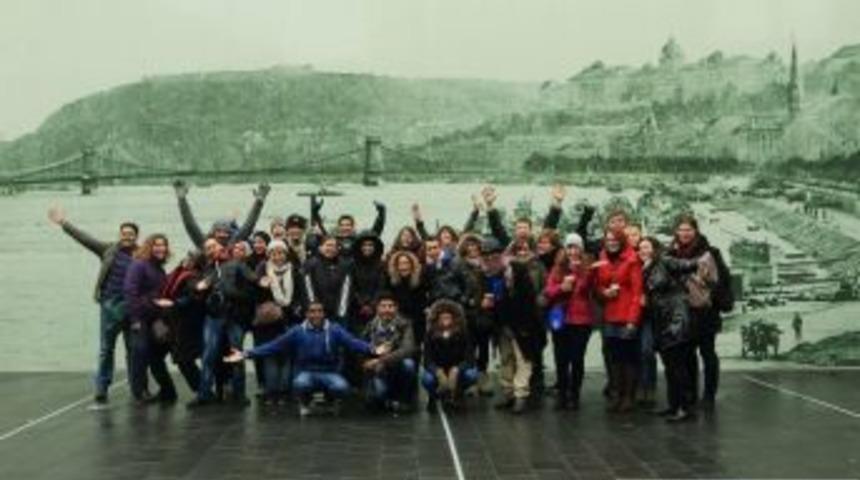 Gen&ccedil;ler Ag&uuml; Gen&ccedil;lik Projeleriyle Avrupa&rsquo;yı Keşfediyor