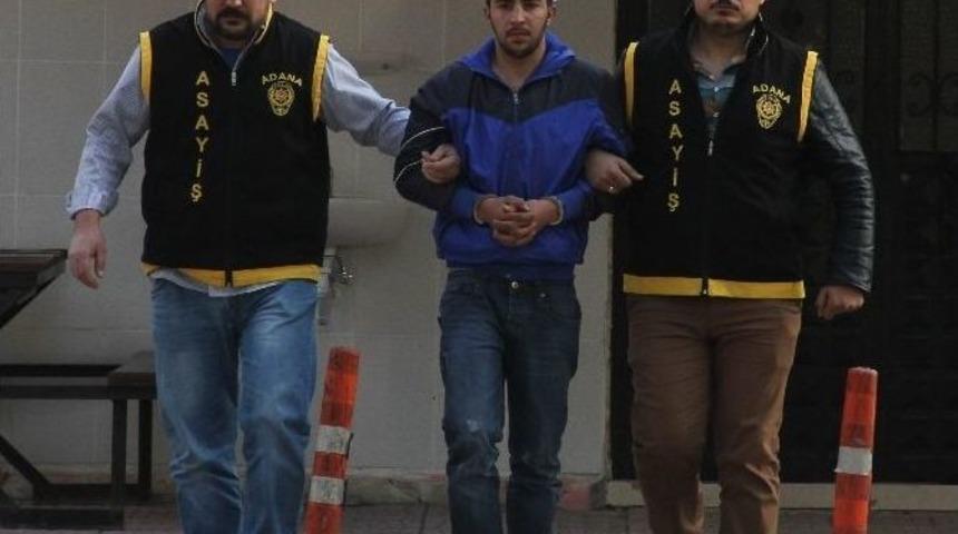 Polis Gasp&ccedil;ıyı Kavgada Yakaladı