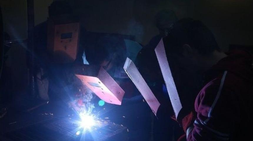 Ko-mek&rsquo;e İl Dışından B&uuml;y&uuml;k İlgi