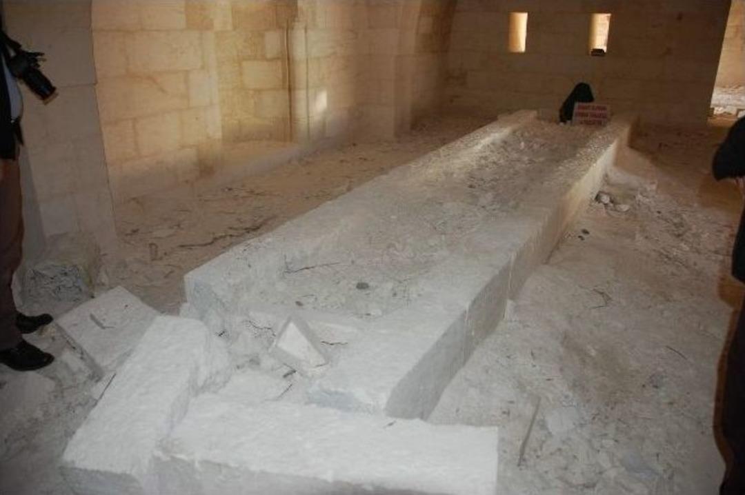 Ebu Zer-i Gıfari T&uuml;rbesi Restorasyonunda İ&ccedil;ler Acısı Manzara