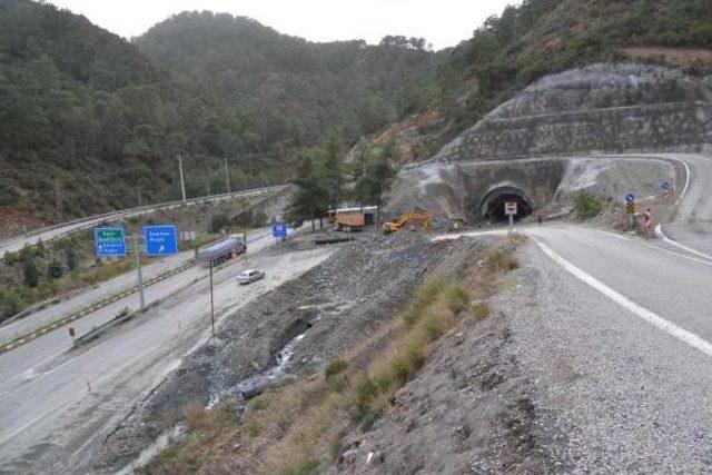 İkinci Göcek Tüneli'nde Işık Göründü