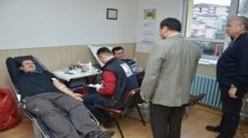 Kan Bağışı Kampanyasının Durağı Ertuğrulgazi İlk Ve Ortaokulu Oldu