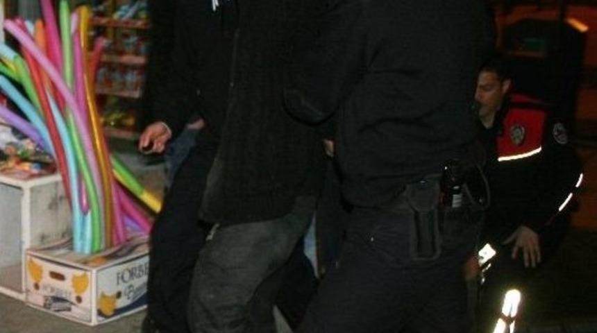 Adıyaman&rsquo;da Alkoll&uuml; Şahıs Polise Zor Anlar Yaşattı