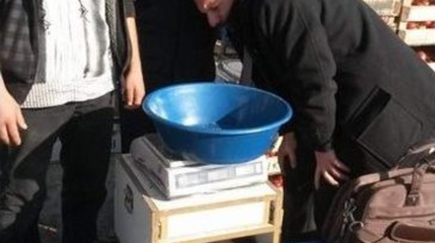 Bolvadin&rsquo;de Pazar Yerlerinde Tartı Ve &Ouml;l&ccedil;&uuml; Aletleri Denetimi
