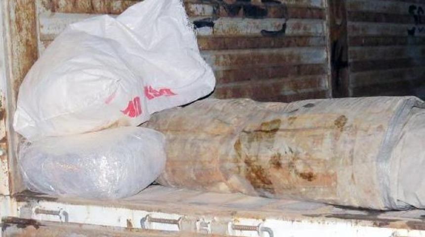 Mardin'de 11 Kilo Esrar Ele Ge&ccedil;irildi, 8 Kişi Tutuklandı