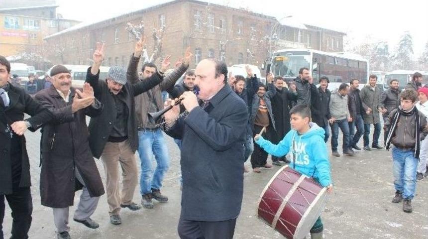 Muş&rsquo;ta Kobani Kutlamaları Devam Ediyor