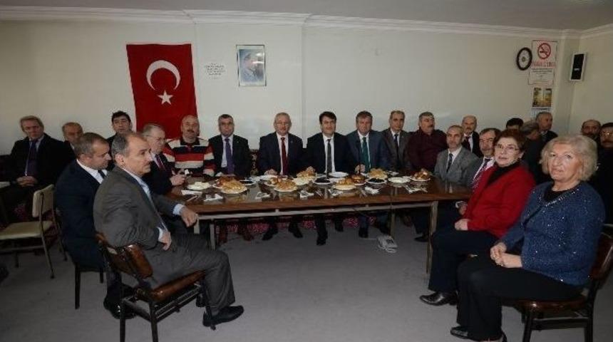 Osmangazili Muhtarlar Başkan D&uuml;ndar&rsquo;ı Ağırladı