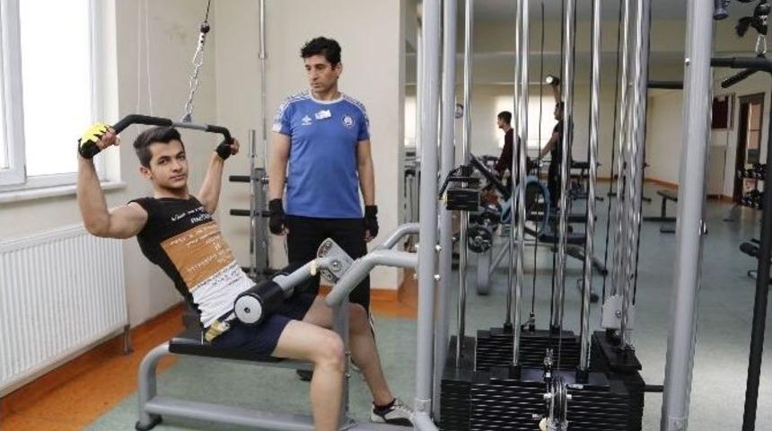 Sosyal Tesisten T&uuml;rkiye 3&rsquo;&uuml;nc&uuml;l&uuml;ğ&uuml;ne