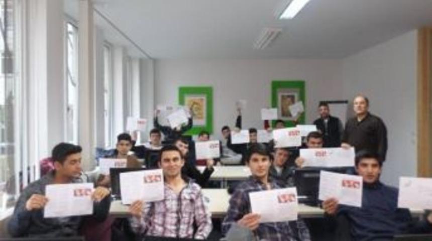 Orhanelili &Ouml;ğrenciler Karnelerini Berlin&rsquo;de Aldı