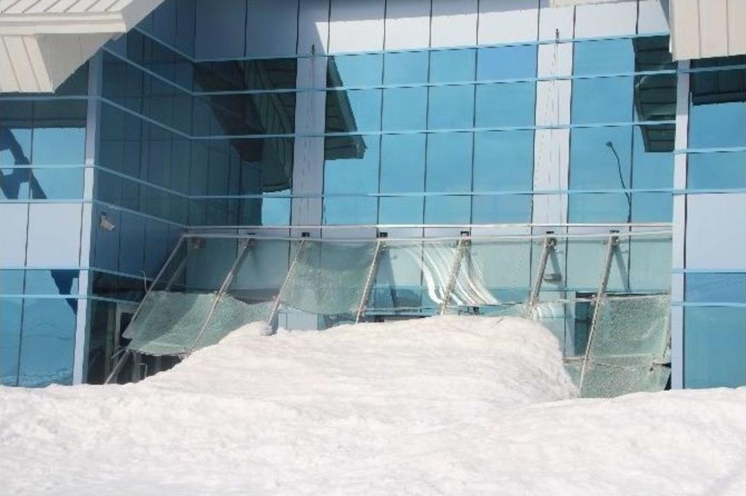 Bilecik&rsquo;te Yeni Yapılan Salonlar Hizmete A&ccedil;ılmadan Hasar G&ouml;rd&uuml;