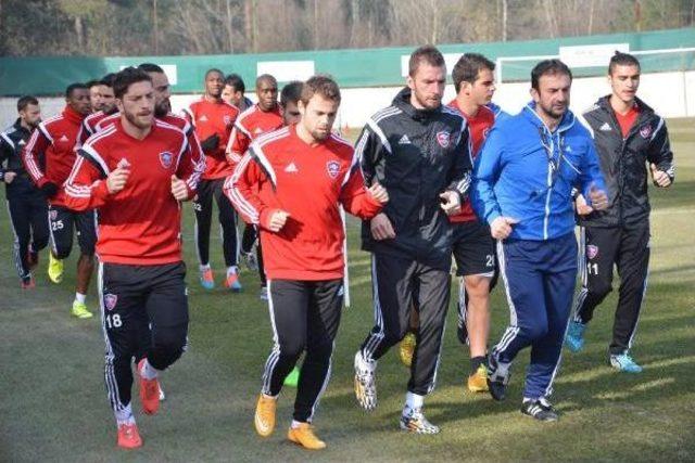 Karabükspor Karabükspor Tolunay Kafkas'la Antrenman Yaptı