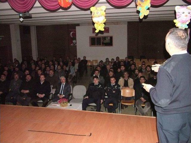 Tuşba Milli Eğitim Müdürlüğü’nden Öğrenci Servis Şoförlerine Seminer