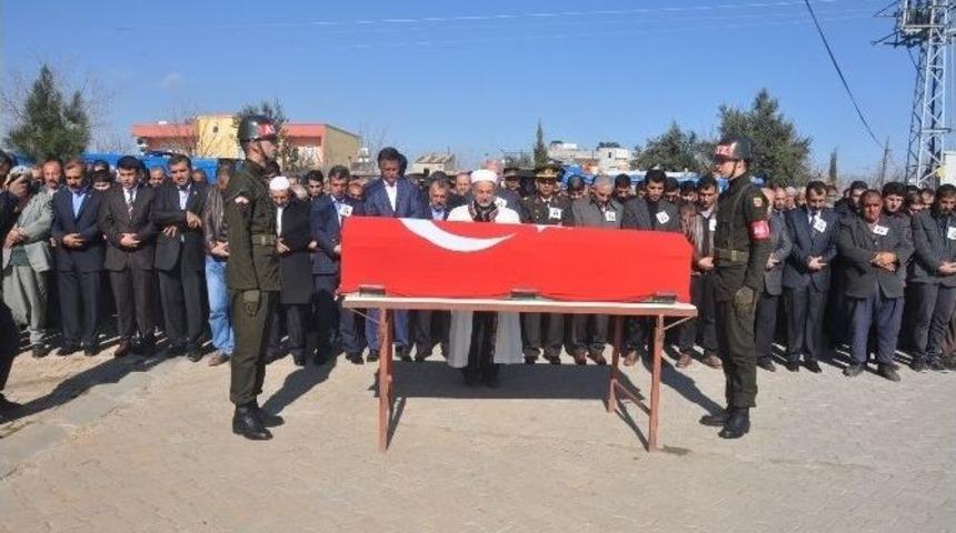 Kore Gazisi, Adıyaman&rsquo;da Askeri T&ouml;renle Defnedildi