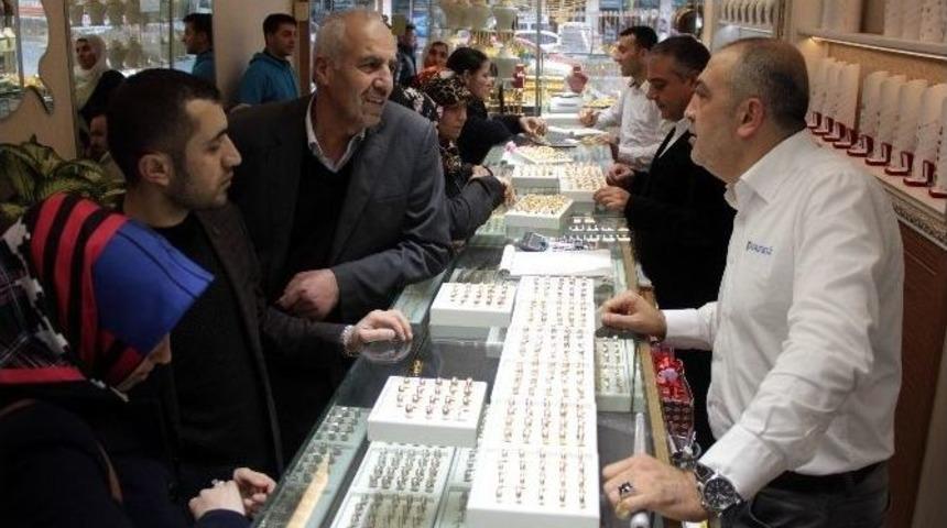 Kuyumcular Altın Alamıyor