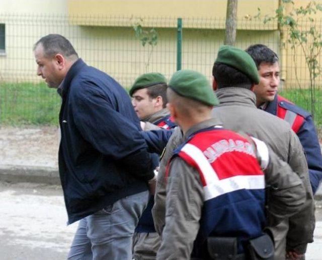 Çaldıkları Tarım Aletlerini Satmak Isterken Yakalandılar