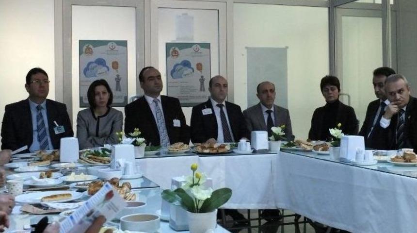 Devlet Hastanesi Y&ouml;neticisi Erhan Berk&rsquo;ten Tanışma Toplantısı