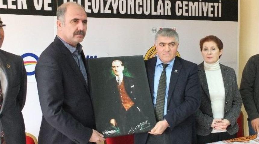 Add&rsquo;den Gazeteciler Ve Televizyoncular Cemiyetine Ziyaret