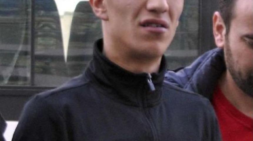 Polisin Otomobilinden Kamera Ve Para &Ccedil;aldı