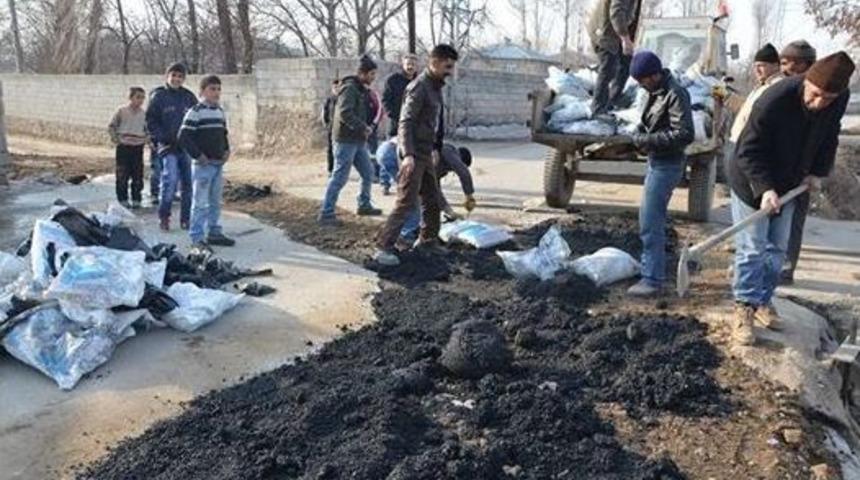 Erciş&rsquo;te Yol Yapım &Ccedil;alışmaları