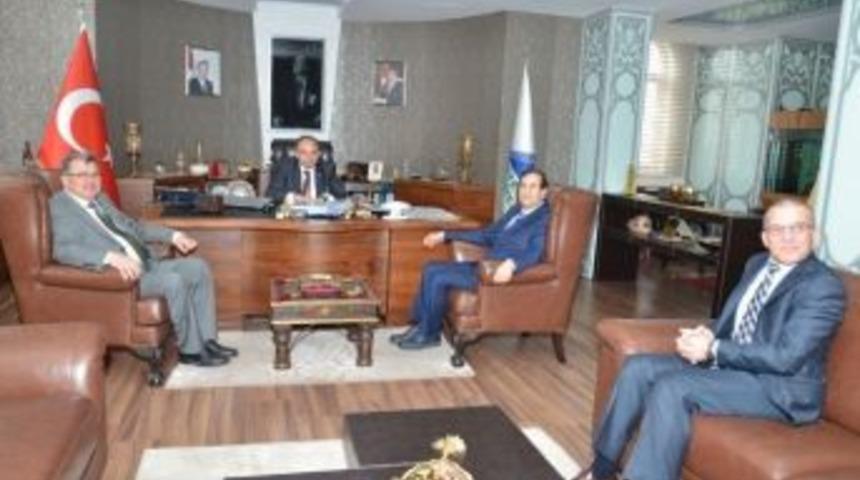 Kocaeli Kent Konseyi&rsquo;nden Başkan &Uuml;z&uuml;lmez&rsquo;e Ziyaret