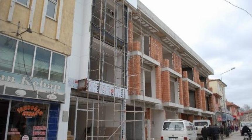 Bolvadin&rsquo;de Modern İşhanı İnşaatının Hızla Devam Ediyor