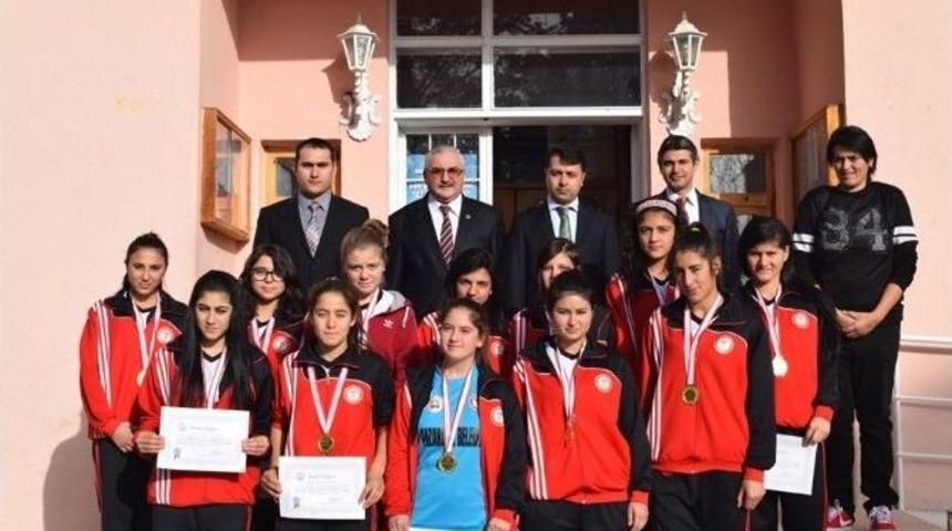 Futbolun Sultanları Kaymakam Bedir&rsquo;i Ziyaret Etti