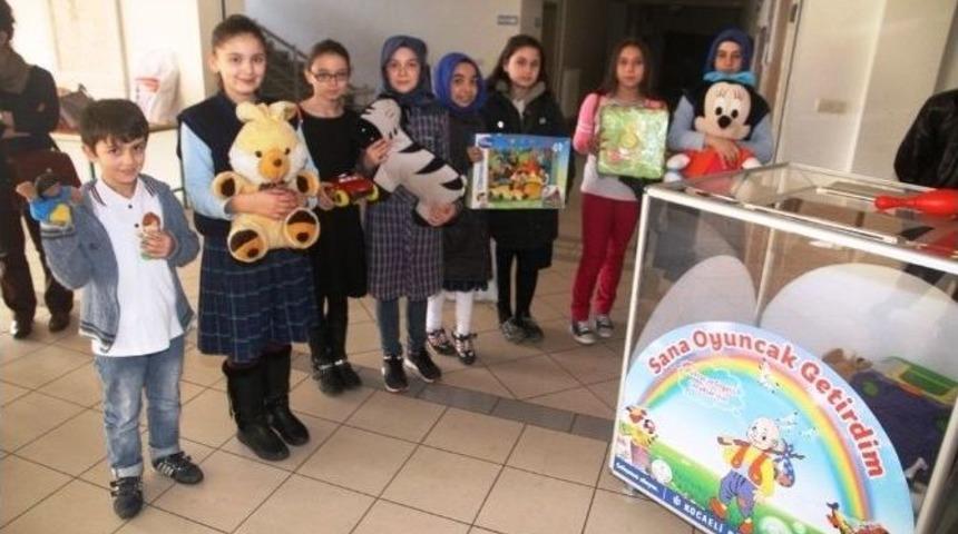 Okullardaki Oyuncaklar Toplanmaya Başladı