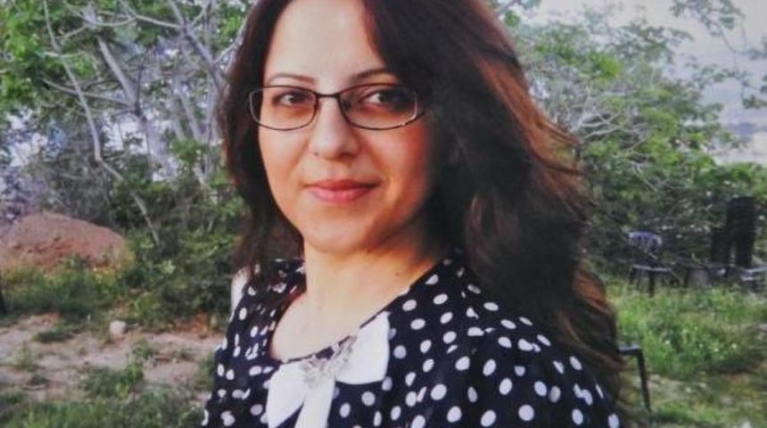 Cinayetten Aranan Babasının Bulunması I&ccedil;in Facebook'tan &Ccedil;ağrı Yaptı