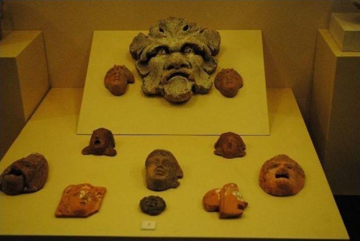 2 Bin Yıllık Taş Maske Koleksiyonu