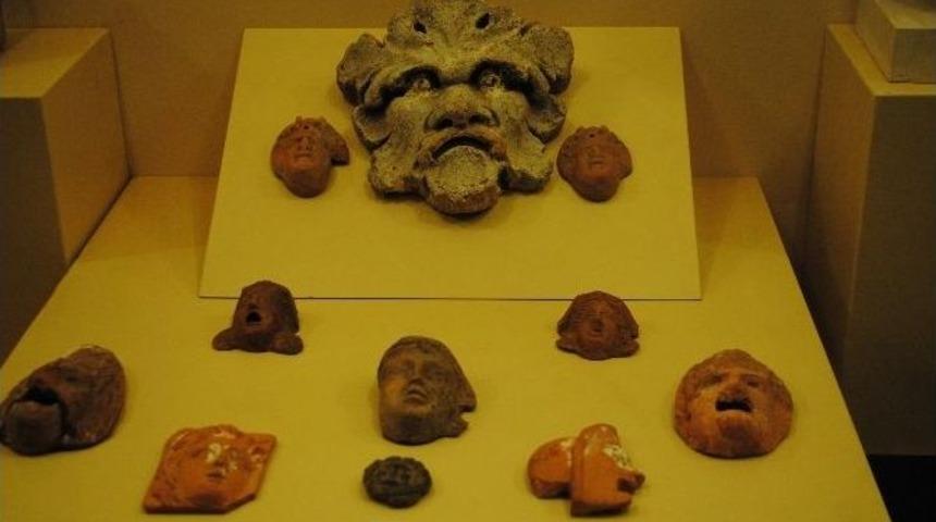 2 Bin Yıllık Taş Maske Koleksiyonu