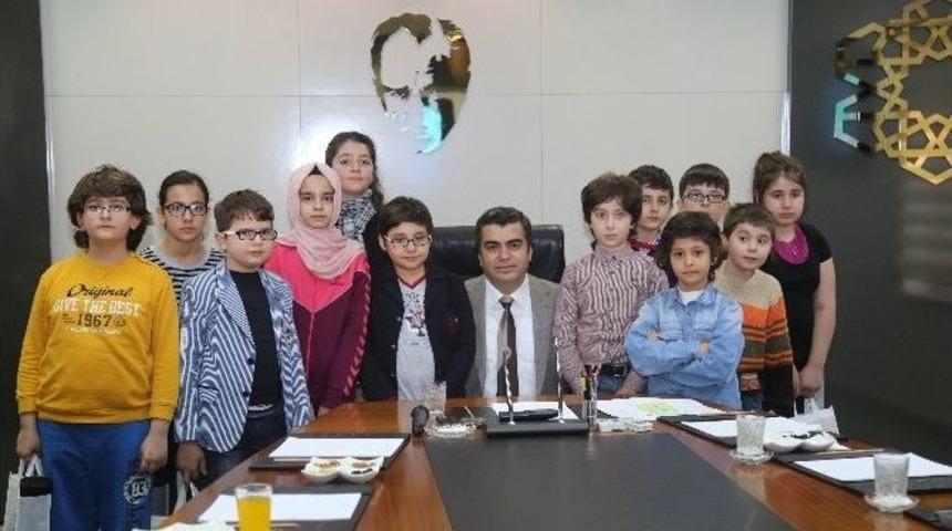 &Uuml;st&uuml;n Zek&acirc;lı Ve Dahi &Ccedil;ocuklardan Vali D&uuml;zg&uuml;n&rsquo;e Ziyaret