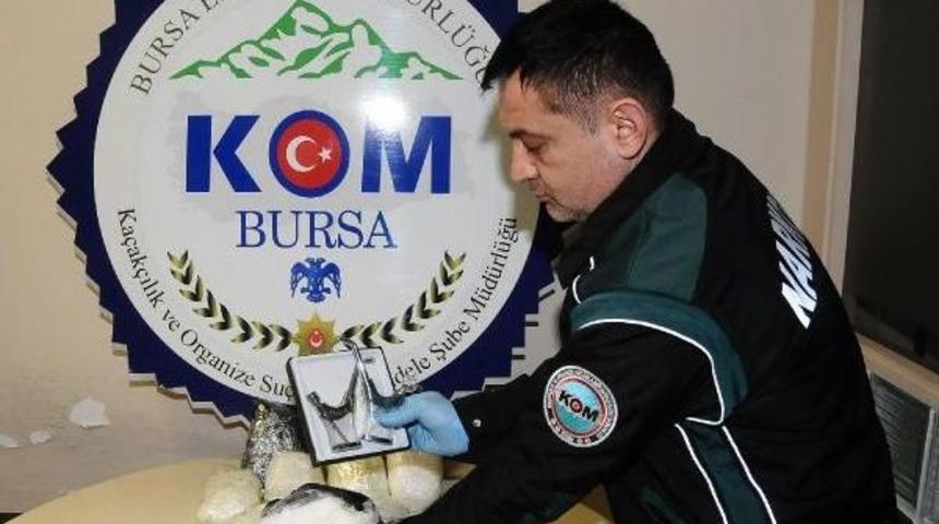 Bursa'da 6 Kilo Sentetik Uyuşturucu Metamfetamin Ele Ge&ccedil;irildi