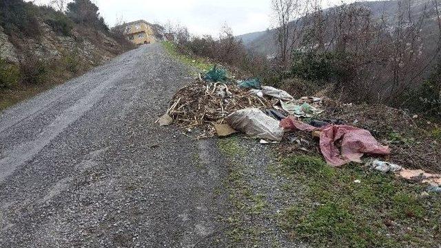 Dere Kenarına Çöp Döken Çocuklara Muhtardan İbretlik Ceza