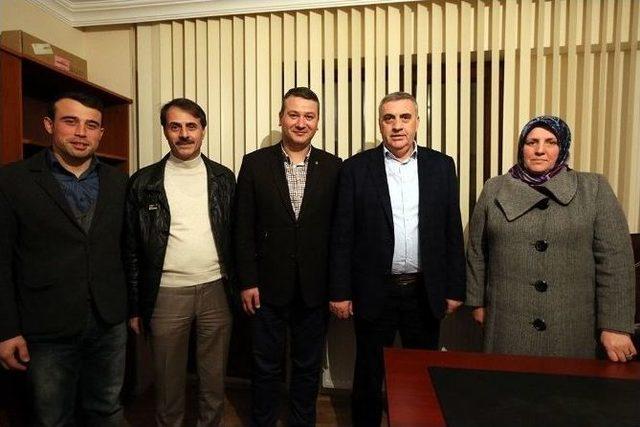 Başkan Toçoğlu Ak Parti Serdivan İlçe Yönetim Kurulu Toplantısına Katıldı