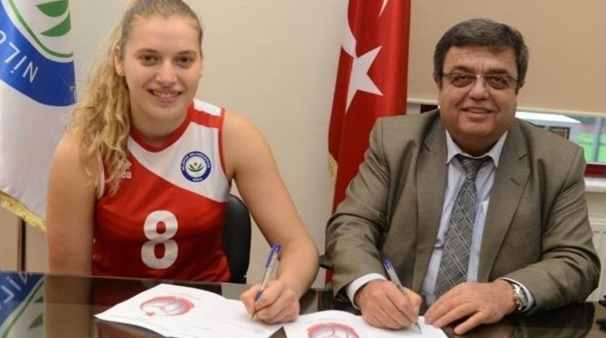 Nil&uuml;fer Belediyespor&rsquo;a Taze Kan