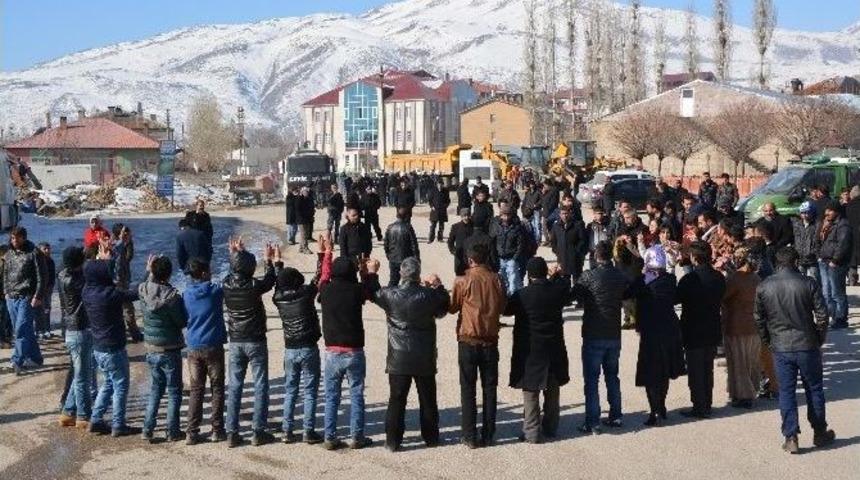 Kobani Şenliğinde Gerginlik