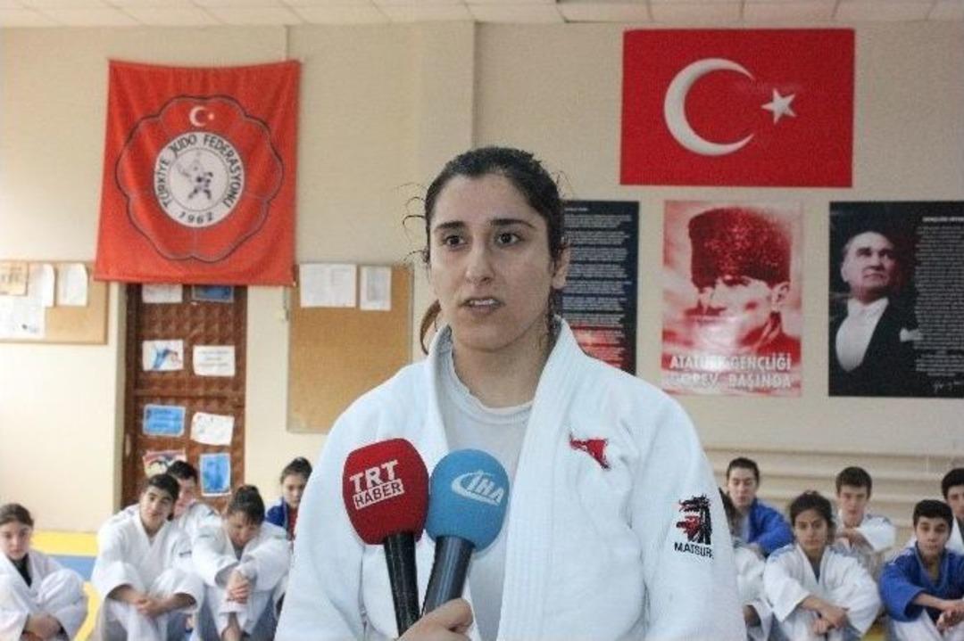 G&ouml;rme Engelli Milli Sporcudan Faır Play Dersi