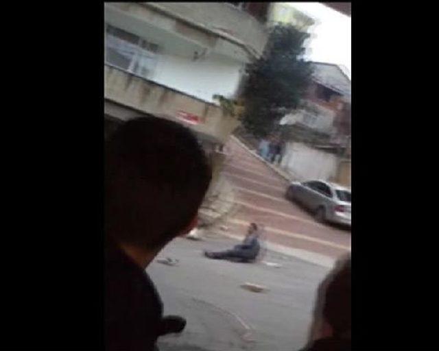 Maltepe Gülsuyu'ndakı Sopalı, Bıçaklı, Palalı Kavga Cep Telefonu Kamerasında