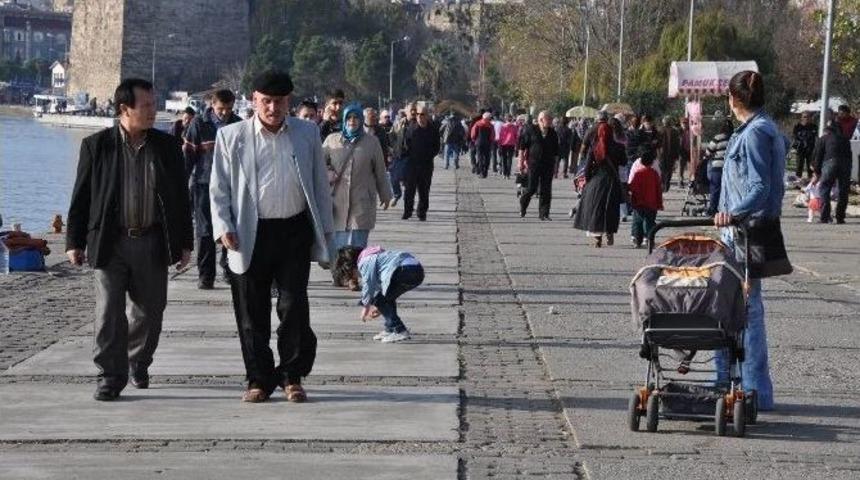 En Mutlu İl Sinop Ortanca Yaş N&uuml;fusunda Birinci