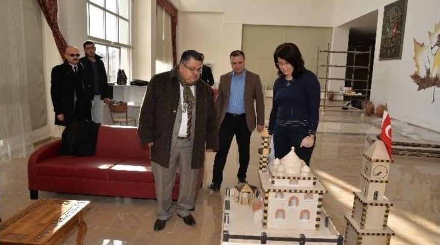 Belediye Başkanı Selim Yağcı Kent M&uuml;zesinde İncelemelerde Bulundu