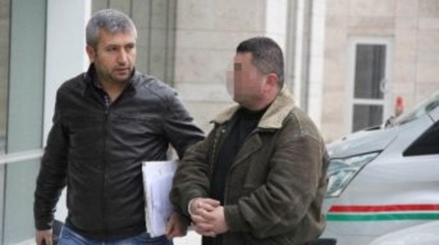 Dolandırıcılıktan Serbest Kaldı, Gasptan Tutuklandı