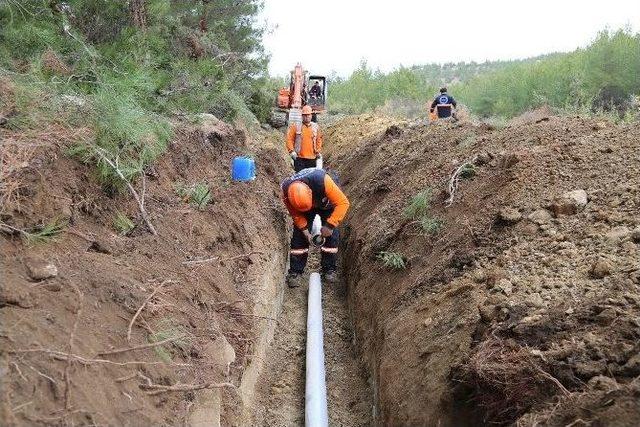 Büyükşehir 40 Yıllık İçme Suyu Hattını Değiştirdi