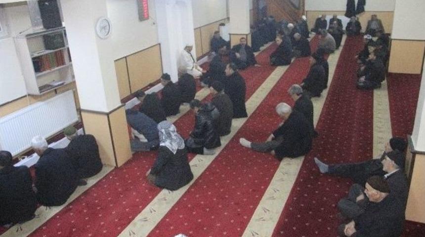 Onarılarak İbadete A&ccedil;ılan Cami Yardım Bekliyor