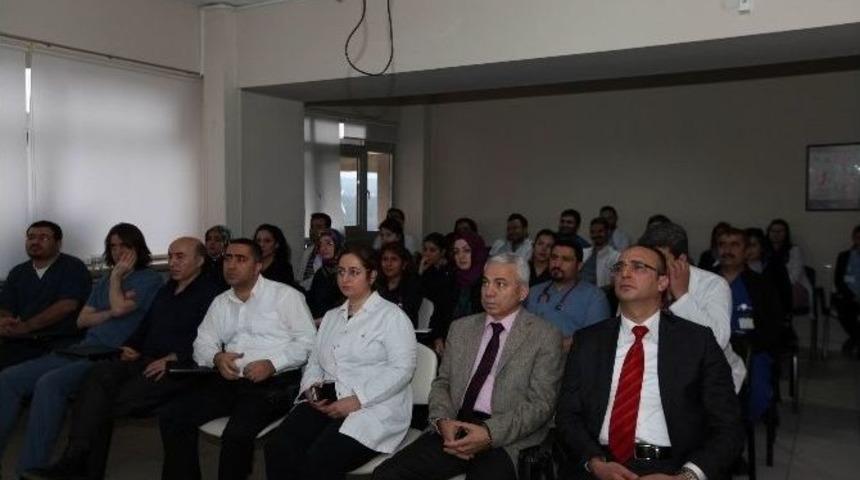 D&uuml; Kadın Doğum Kliniği&rsquo;nde Kişisel Gelişim Semineri Verildi