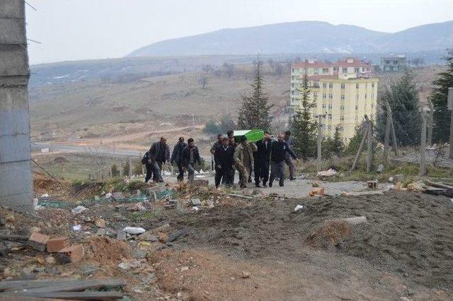 İnşaat İşçisi Düşerek Hayatını Kaybetti