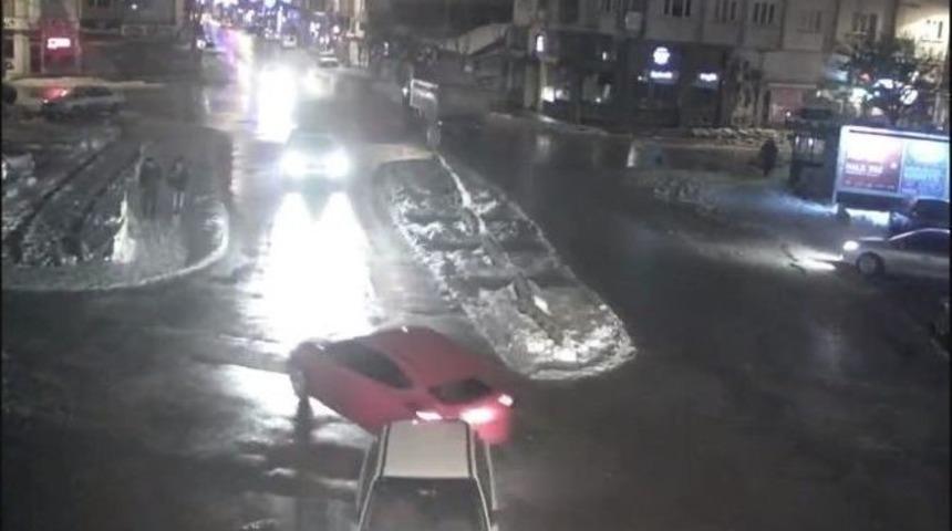 Eskişehir&rsquo;de Mobesa Kameralarını Yansıyan Trafik Kazaları