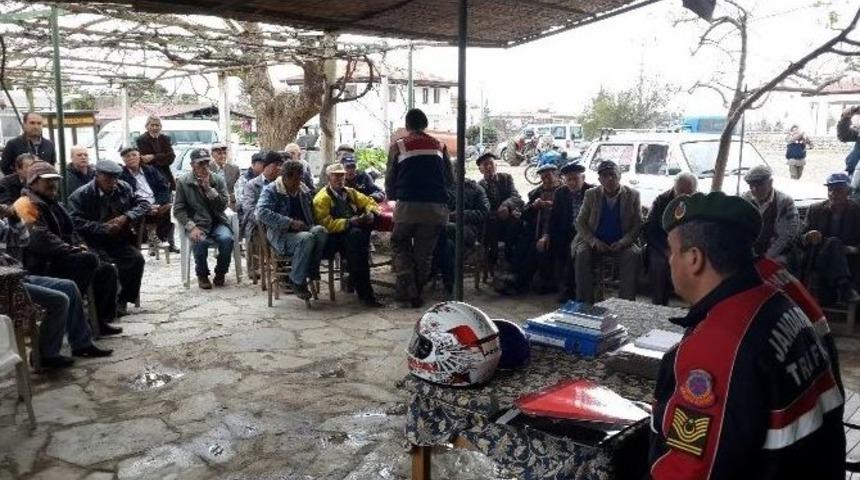 Dat&ccedil;a Jandarması Mahalle Sakinlerini Bilgilendirdi