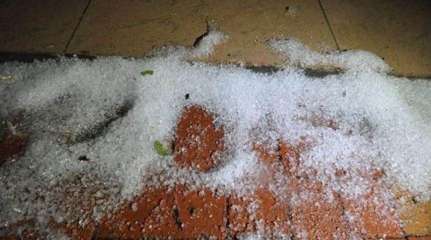 Bodrum&rsquo;da Dolu Yağışı Hayatı Olumsuz Y&ouml;nde Etkiledi